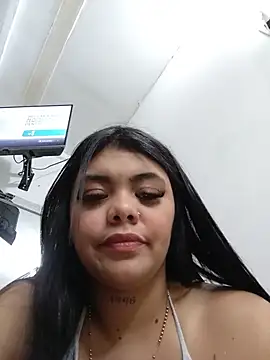 luxuryluna online show from 07-17-26, 12:28