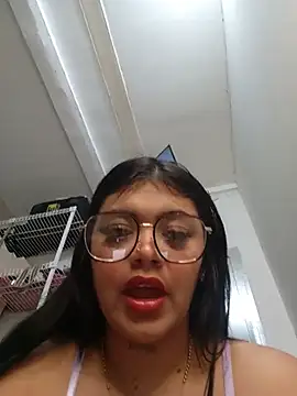 luxuryluna online show from 07-19-26, 01:09