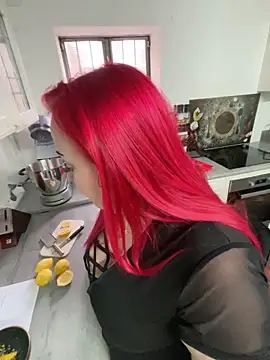 littleEve online show from 09-11-25, 01:33