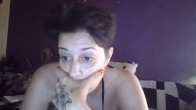 Snapshot of Estrella_40 chatting on 05-28-26, 09:12 Estrella 40 online show from 05-28-26, 09:12