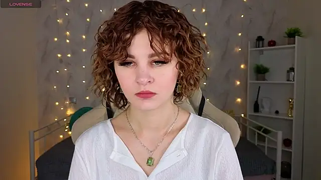 Kira  Fluffy online show from 07-11-26, 05:32