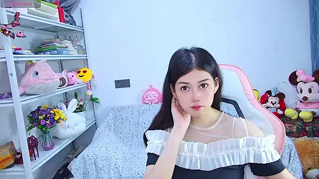 QinQin-888 online show from 06-17-26, 10:50
