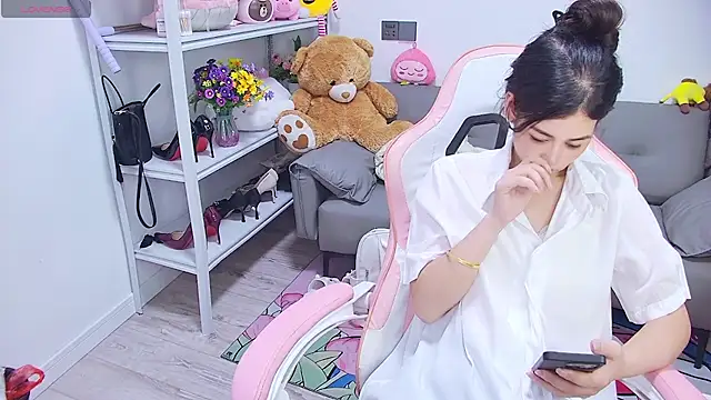 QinQin-888 online show from 07-13-26, 12:19