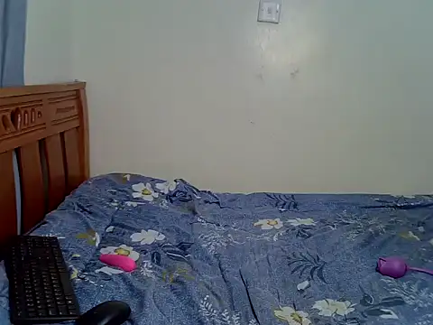 Sexxysue1 online show from 07-28-26, 02:13