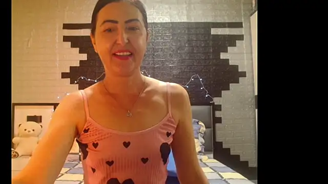 Snapshot of Ada_Vera chatting on 05-19-26, 02:01 Ada Vera online show from 05-19-26, 02:01