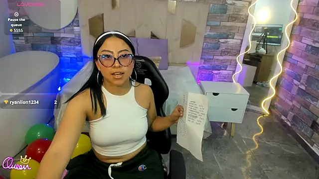 Amhira Tay online show from 07-15-26, 07:30