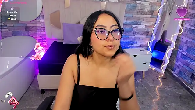 Amhira Tay online show from 07-25-26, 07:22