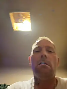 Snapshot of Tboyy6969 chatting on 05-15-26, 04:19 Tboyy6969 online show from 05-15-26, 04:19