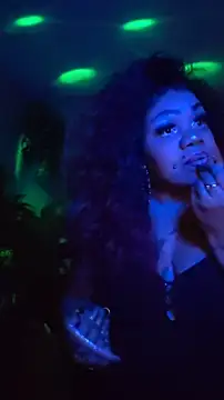 Snapshot of NailGoddessnow chatting on 01-23-25, 08:04 NailGoddessnow online show from 01-23-25, 08:04