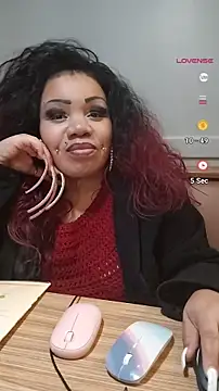 Snapshot of NailGoddessnow chatting on 01-31-25, 10:20 NailGoddessnow online show from 01-31-25, 10:20