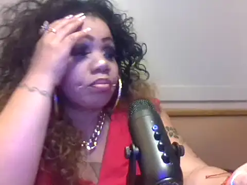 Snapshot of NailGoddessnow chatting on 02-13-25, 04:11 NailGoddessnow online show from 02-13-25, 04:11