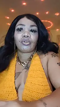 Snapshot of NailGoddessnow chatting on 09-14-25, 04:22 NailGoddessnow online show from 09-14-25, 04:22