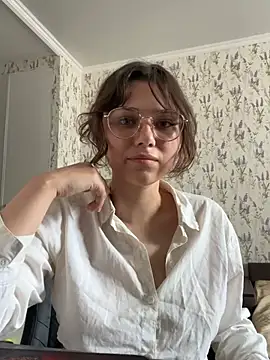 Snapshot of Yuna_Gasai chatting on 05-19-26, 11:16 Yuna Gasai online show from 05-19-26, 11:16