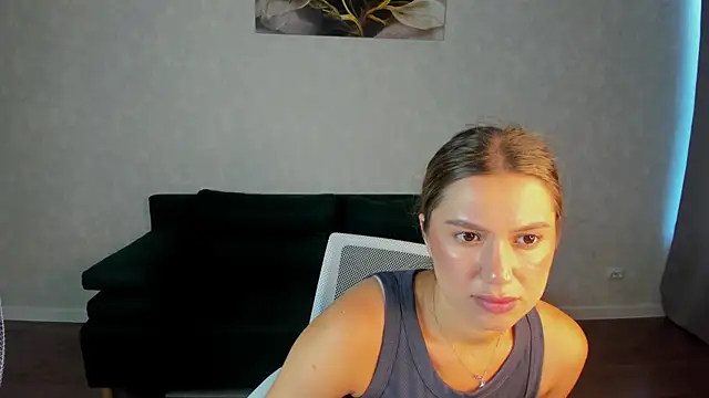 Shakira Lux online show from 07-25-26, 08:56