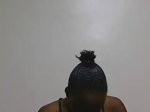 Snapshot of SassyTarrif chatting on 05-31-26, 06:31 SassyTarrif online show from 05-31-26, 06:31