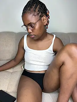 softglamqueen online show from 07-15-26, 04:12