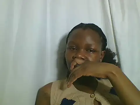 Sweetgal2025 online show from 07-18-26, 06:12