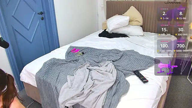 SummerLilaa online show from 07-28-26, 06:20