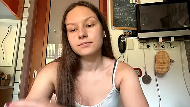 ShaylaChong online show from 07-14-26, 10:21
