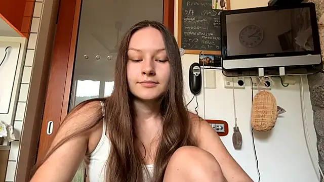 ShaylaChong online show from 07-23-26, 06:44