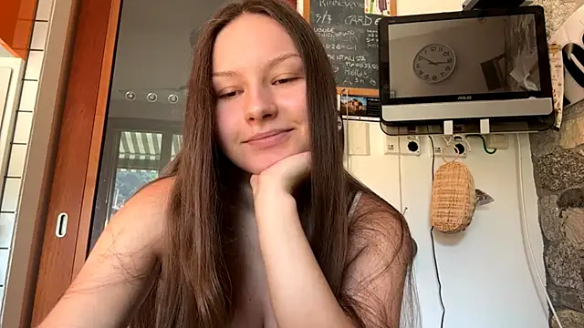 ShaylaChong online show from 07-28-26, 07:04