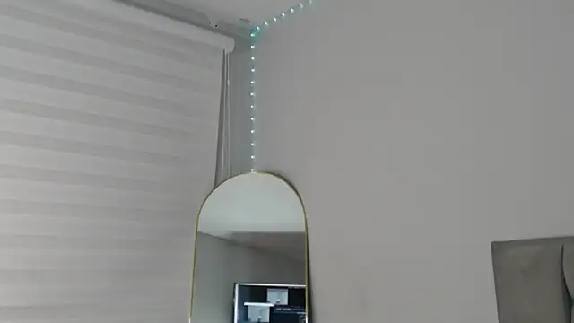 saravelvett online show from 07-21-26, 11:45