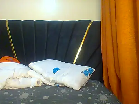 petite cuteass online show from 07-09-26, 06:01
