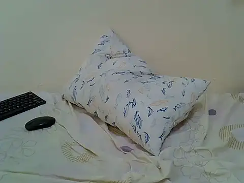 cutiebreey online show from 07-17-26, 03:57