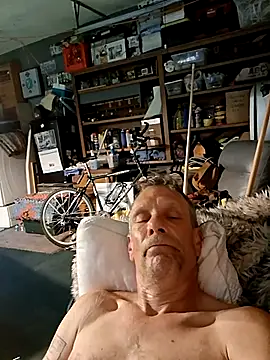 Snapshot of truckdawg2023 chatting on 07-06-26, 07:16 truckdawg2023 online show from 07-06-26, 07:16