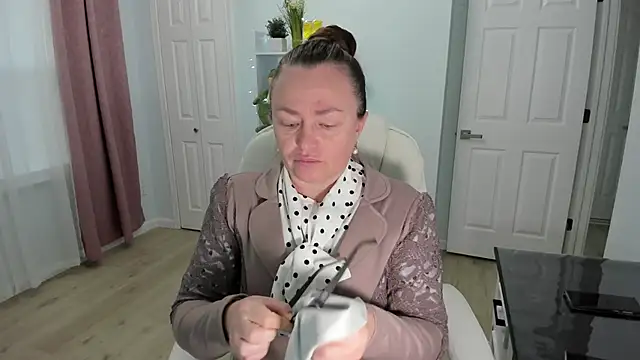 Snapshot of Vika73 chatting on 12-18-24, 01:12 Vika73 online show from 12-18-24, 01:12