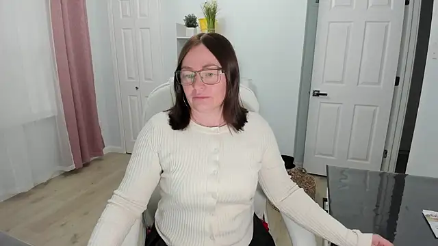 Snapshot of Vika73 chatting on 01-31-25, 12:51 Vika73 online show from 01-31-25, 12:51