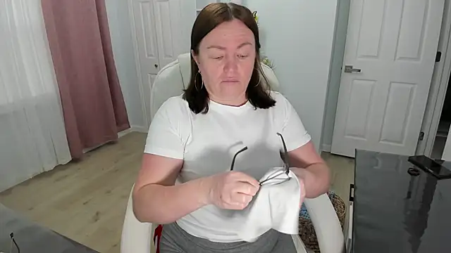 Snapshot of Vika73 chatting on 03-01-25, 12:45 Vika73 online show from 03-01-25, 12:45