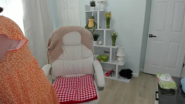 Snapshot of Vika73 chatting on 03-14-25, 04:51 Vika73 online show from 03-14-25, 04:51