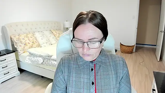 Snapshot of Vika73 chatting on 09-13-25, 02:39 Vika73 online show from 09-13-25, 02:39