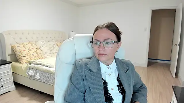 Snapshot of Vika73 chatting on 09-20-25, 11:22 Vika73 online show from 09-20-25, 11:22