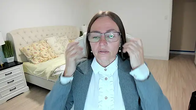 Snapshot of Vika73 chatting on 09-23-25, 11:13 Vika73 online show from 09-23-25, 11:13