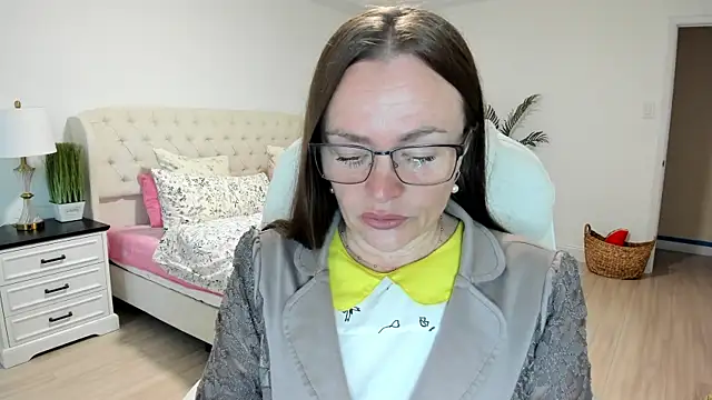 Snapshot of Vika73 chatting on 09-25-25, 12:09 Vika73 online show from 09-25-25, 12:09