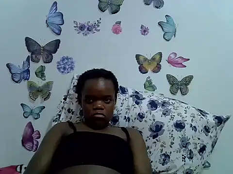 Snapshot of mindnightsnack chatting on 07-17-26, 05:14 mindnightsnack online show from 07-17-26, 05:14