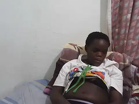 Snapshot of mindnightsnack chatting on 07-22-26, 05:27 mindnightsnack online show from 07-22-26, 05:27