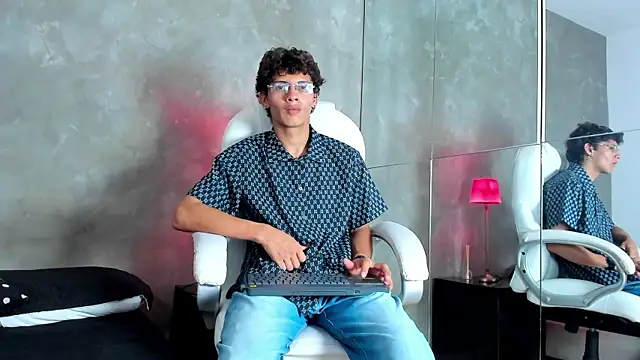 Ethan todd online show from 05-19-26, 03:24