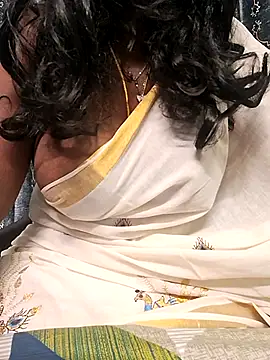 Snapshot of Tamil-ammukutty18 chatting on 07-12-26, 10:23 Tamil-ammukutty18 online show from 07-12-26, 10:23