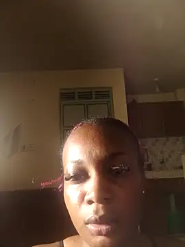 Snapshot of _Luxurydoll chatting on 06-12-26, 11:35 Luxurydoll online show from 06-12-26, 11:35