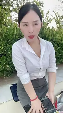 lylxili online show from 07-20-26, 10:39