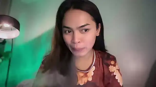 Amylaa online show from 06-19-26, 12:42