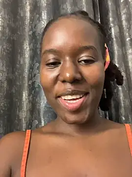 Snapshot of Lushlola254 chatting on 05-17-26, 08:05 Lushlola254 online show from 05-17-26, 08:05