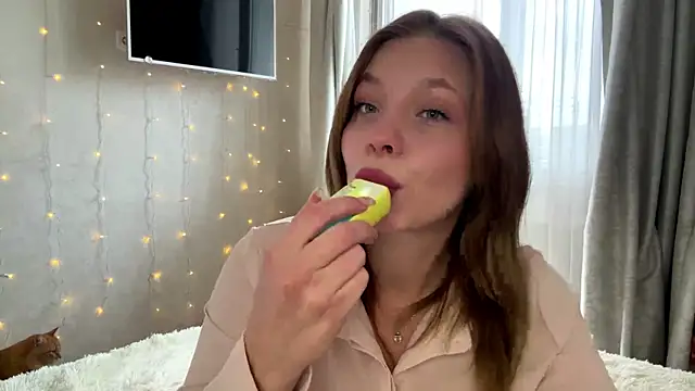 Lia be mine online show from 07-23-26, 07:06