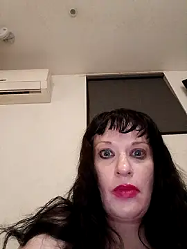 Snapshot of kylliexx chatting on 11-07-25, 12:27 kylliexx online show from 11-07-25, 12:27