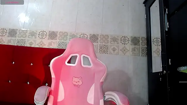 Snapshot of Dulce_Vip chatting on 05-25-26, 07:53 Dulce Vip online show from 05-25-26, 07:53