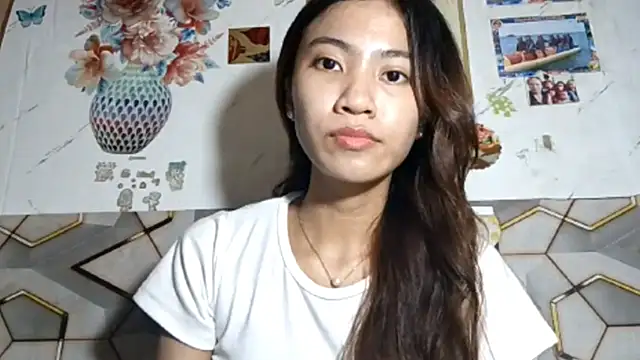 Snapshot of DeeannGunby chatting on 05-27-26, 03:42 DeeannGunby online show from 05-27-26, 03:42