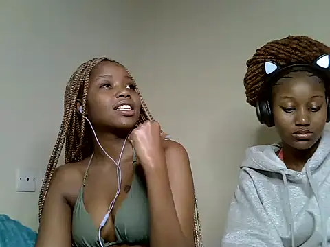 Pretty kitty48 online show from 07-16-26, 03:51